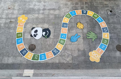 安吉地面游戏彩绘